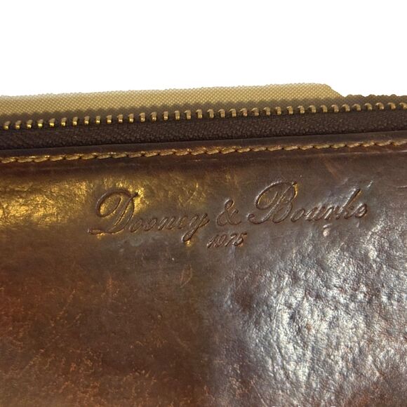 Dooney & Bourke Large Brown Leather Zip Around Clutch Wallet Rustic Vintage - Picture 1 of 6